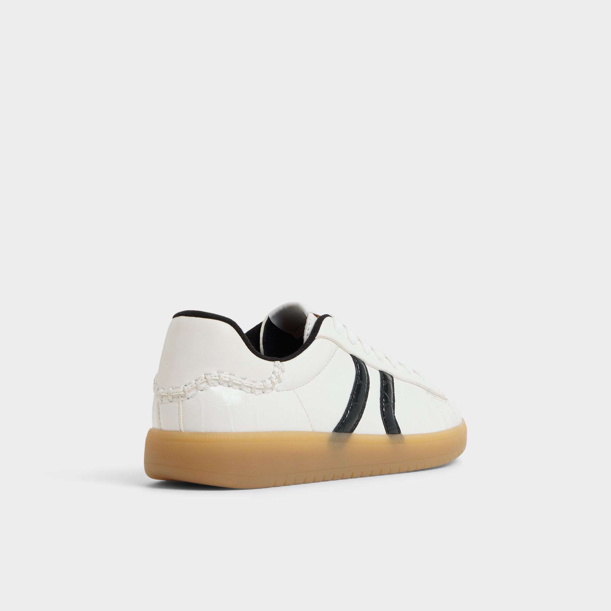 Chicsneaker2 - Image 2