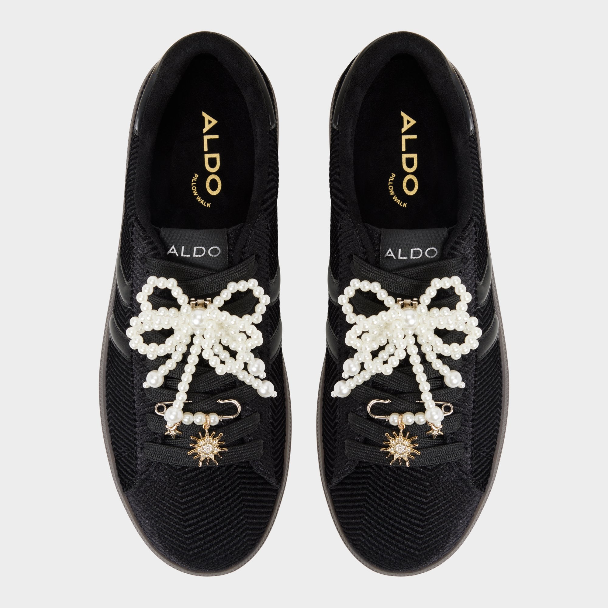 Chicsneaker2 - Image 6